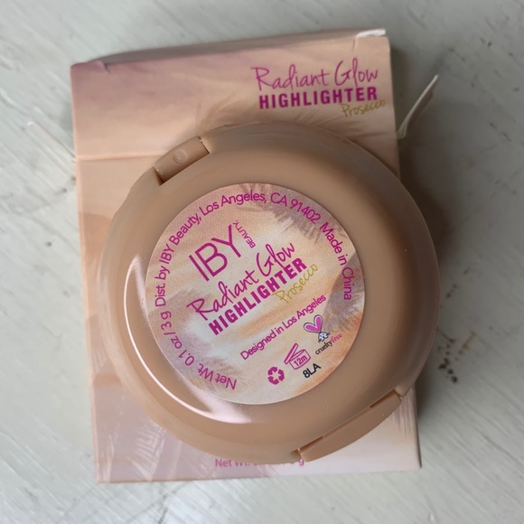 IBY BEAUTY Radiant Glow Highlighter in Prosecco - Picture 9 of 9